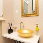 Amoret Apartment