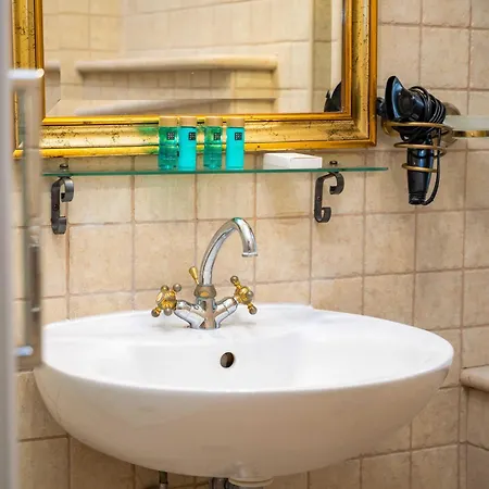 Amoret Apartment