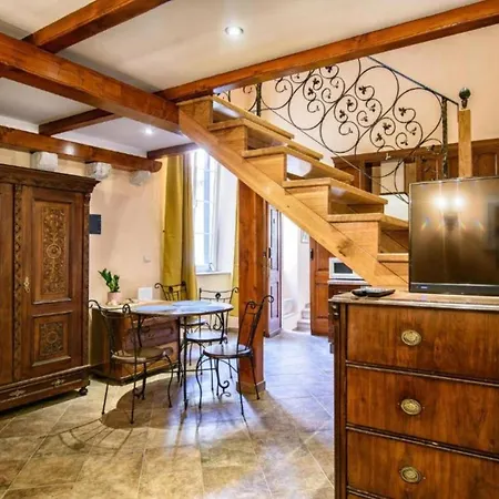 Amoret Apartamento *