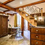 Amoret Apartment *