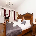 Amoret Apartment *